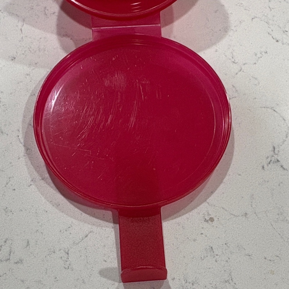 Tupperware Red Onion Storage Container - Picture 5 of 6